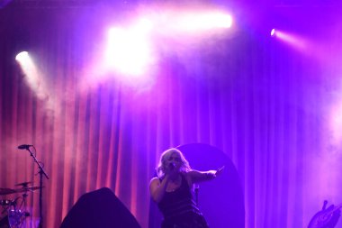 Noah Cyrus ilk turnesinde 23 Eylül 2018 'de Orlando Florida' daki Beacham 'da sahne alacak.