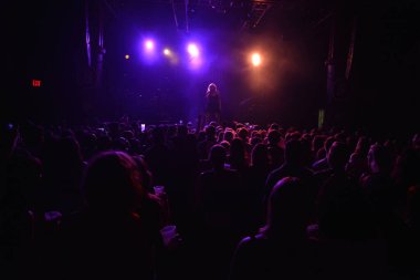 Noah Cyrus ilk turnesinde 23 Eylül 2018 'de Orlando Florida' daki Beacham 'da sahne alacak.