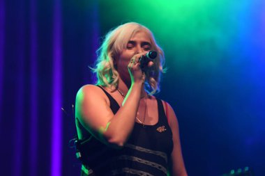 Noah Cyrus ilk turnesinde 23 Eylül 2018 'de Orlando Florida' daki Beacham 'da sahne alacak.