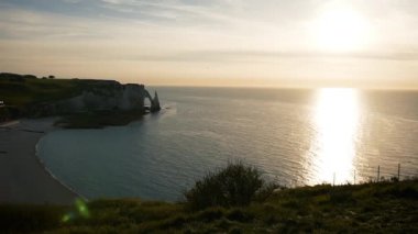 Fransa 'da Atlantik kıyısı. Etretat