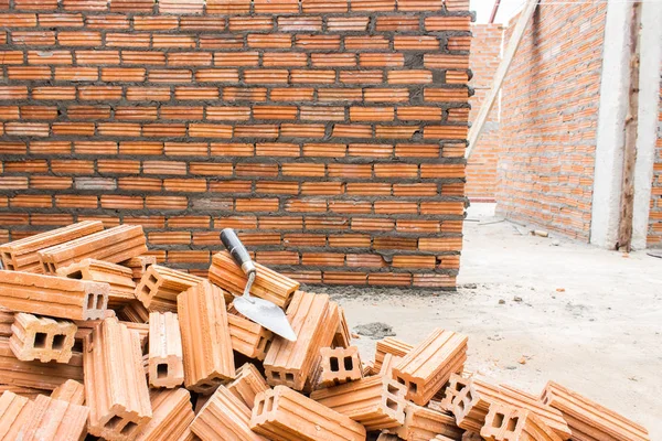 Bina tuğla duvar inşaatı