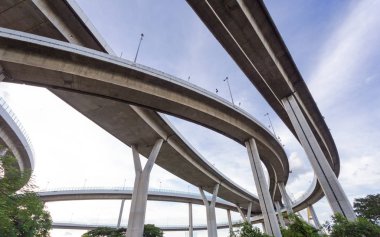 Sanayi İnşaat resmi görüntü altında Köprüsü Bhumibol köprü bangkok Tayland