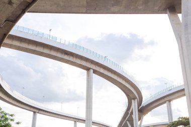 Sanayi İnşaat resmi görüntü altında Köprüsü Bhumibol köprü bangkok Tayland