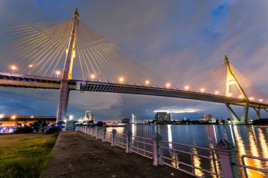 Güzellik Bhumibol köprü görüntü önce alacakaranlık günbatımı bangkok Tayland