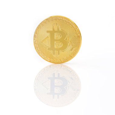 Beyaz arka plan üzerinde mali iş kavramı izole Bitcoin