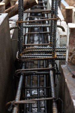 Site inşaat demir kiriş içinde çalışma