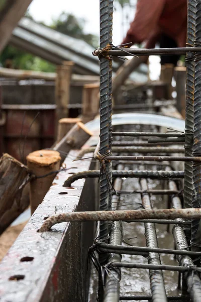 Site inşaat demir kiriş içinde çalışma