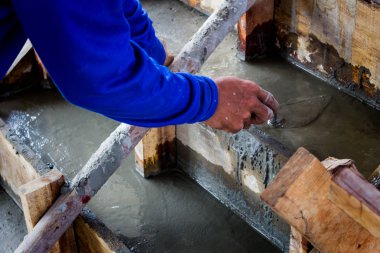 Bina merdiven merdiven beton inşaat alanı altında