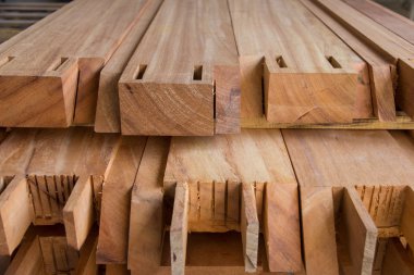 Ahşap kapı kasaları İnşaat.