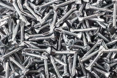 Delici dübel ve beyaz arka plan üzerinde izole vidası