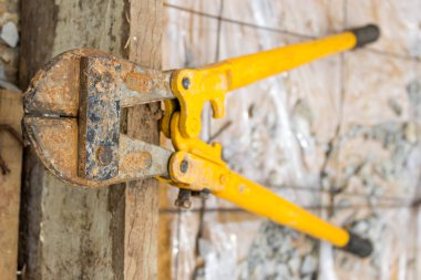 portre resim, makaslar, şantiye tel için