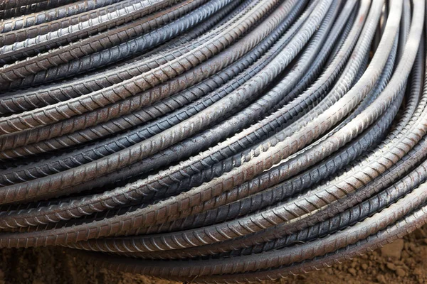 yapımında kullanılan sanayi çelik takviye çubukları.