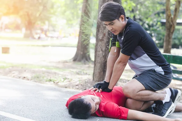 Kalp masajı kalp krizi Park grubu ile