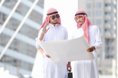 Çalışma planı peper üzerinde şehirde arıyor Arap iş adamı