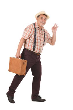 Asyalı yaşlı adam çeşitli el işaretleri ile bavul taşıma