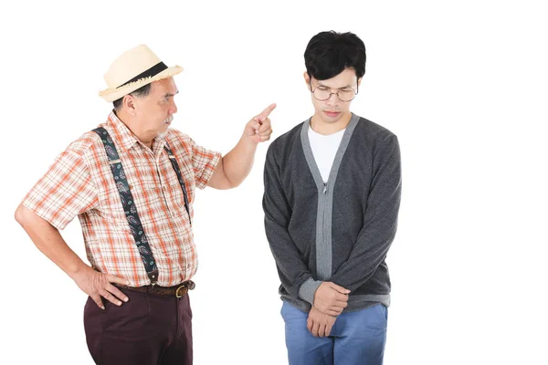 Asiático Senior Hombre Enojado Joven Estudio Con Fondo Blanco — Foto de Stock