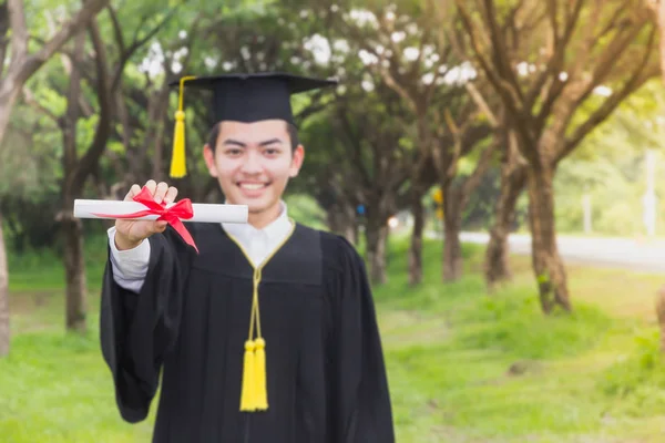 Homem Feliz Retrato Sonhos Graduação Graduação Prêmio Sucesso — Fotografia de Stock