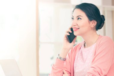 çekici işkadını oturma onun küçük iş evden çalışma holding