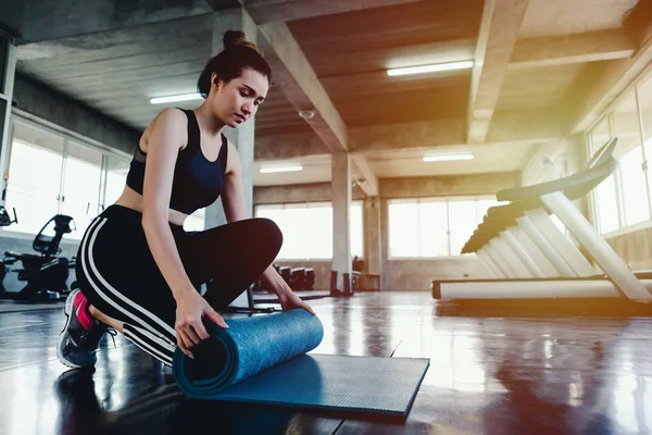 Asiática Joven Mujer Estilo Vida Saludable Entrenamiento Corporal Gimnasio Deportes — Foto de Stock