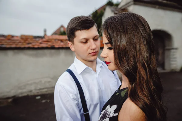 Portrait Une Femme Bouleversée Frustrée Belle Brune Avec Rouge Lèvres — Photo