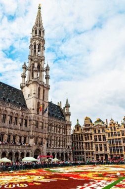 Brüksel, Belçika, 18 Ağustos 2018. Çiçek-Halı Grand-Place üzerinde. Meksika çiçek halı 2018 temasıdır