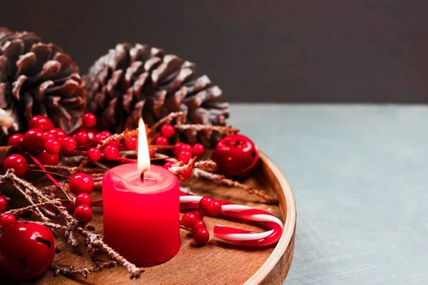 Concepto Estacional Festivo Composición Decorativa Con Vela Conos Abeto Fondo — Foto de Stock