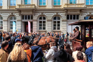Brüksel, Belçika - 1 Mayıs 2019: Brüksel Tramvayının 150.