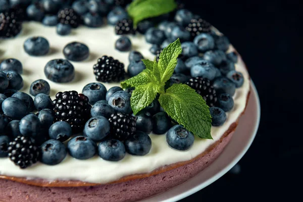 Cottage Cheese Casserole Decorated Blackberry Blueberry Mint Leaves — Stock Photo, Image