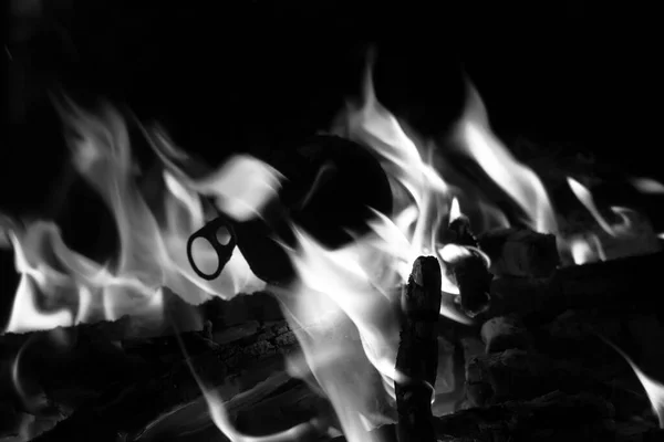 Burning Wood Background Black White Bonfire Nature Tin Can Fire — Stock Photo, Image