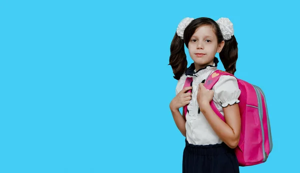 Una Chica Morena Una Colegiala Con Una Blusa Blanca Escuela —  Fotos de Stock