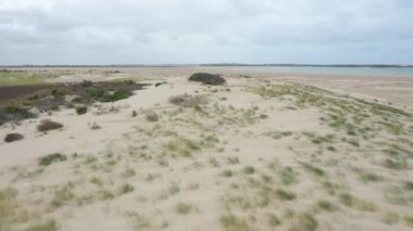 Avustralya 'nın güneyindeki Goolwa bölgesinde Murray Nehri' nin ağzındaki Coorong ve haliçlerin hava görüntüleri.