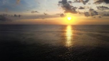 Bali adasında güzel bir gün batımı