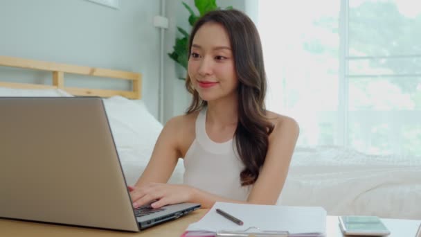 Business Startup Young Asian Women Working Laptop Online Shopping Home — Stock Video