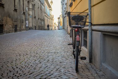 İtalya sokaklarında inşaat ve mimarlık