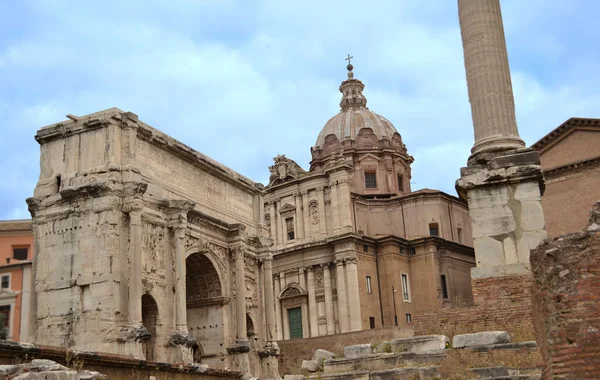 Памятники Рима Италия Колизей Ватикан — стоковое фото
