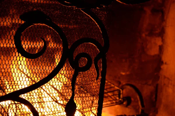 Tűz Van Kandallóban Szép Kandalló Kerítés — Stock Fotó