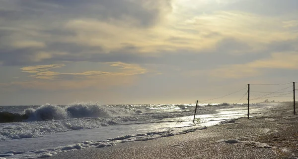 Deniz manzaralı. Ufuk. Güzel manzara. Gözlükler