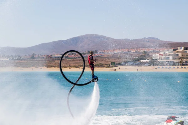 Фуертевентура Іспанія Січня 2019 Людина Робить Акробатики Flyboard Додається Водний — стокове фото