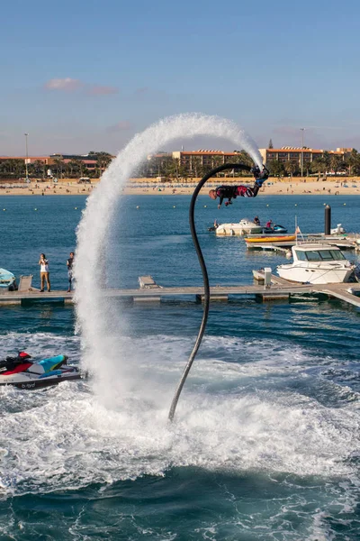 Фуертевентура Іспанія Січня 2019 Людина Робить Акробатики Flyboard Додається Водний — стокове фото