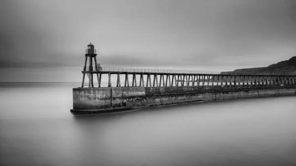 Lång Exponering Whitby Pier Whitby North Yorkshire Storbritannien — Stockfoto