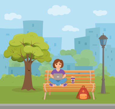 Çalışan serbest meslek mutlu genç kadın