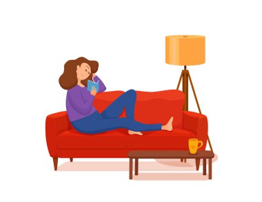 Genç kadın kanepede oturan kitap okuma. Renkli karikatür vektör çizim