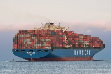 Los Angels Harbor, Ca/Usa: Hyundai Brave konteyner gemisinin görüntüsü 17 Ağustos 2019'da Los Angeles Limanı'ndan boş konteynerlerle ayrılırken görüntülendi.