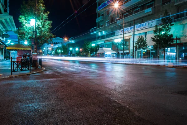 Peraeus Yunanistan 'da uzun gece çekimleri