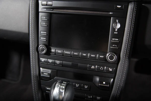 Ekran Mediów Wnętrzu Samochodu — Zdjęcie stockowe