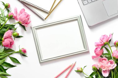 Bir metin, düz yatıyordu kompozisyon için bir çerçeve ile Blogger'ın arka plan 