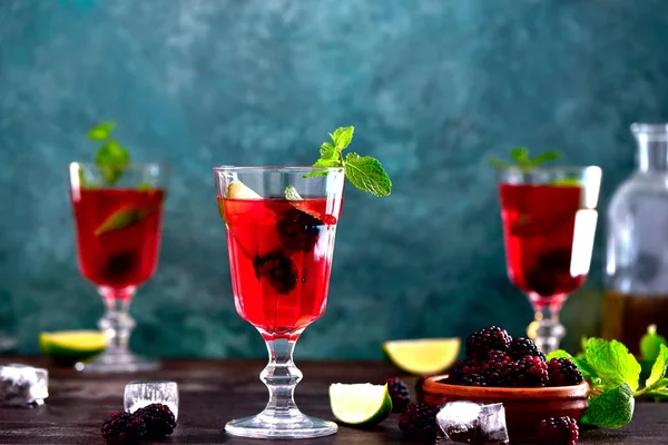 Bramble Blackberry Drankje Misschien Mojito Limeade Vooraanzicht — Stockfoto