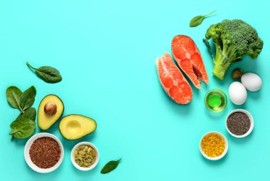 Omega3 yağ, sağlıklı beslenme kavramı, bir metin için boş alan zengin bir kaynak olan sağlıklı gıda ürünleri görüntülemek yukarıdan