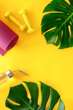 Yoga ya da fitness egzersiz kavramı, fitness veya kilo kaybı faaliyetleri arka plan, düz yatıyordu kompozisyon, bir metin için boş alan