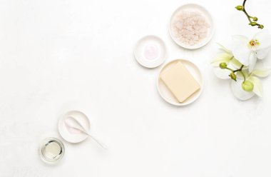 Metin için boş alan ile Spa beyaz arka plan